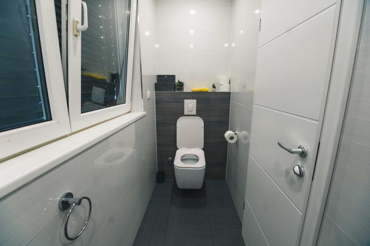 The Place Apartments Hebrangova Zagreb Luaran gambar